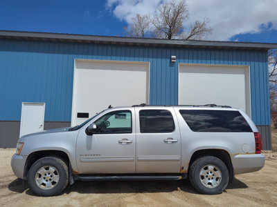 2011 Chevrolet Suburban, $3499. Photo 2