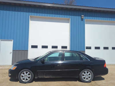 2000 Toyota Avalon, $2499. Photo 2