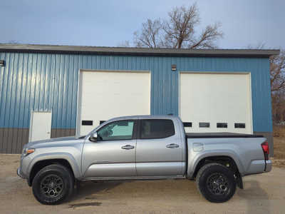 2018 Toyota Tacoma, $0. Photo 2