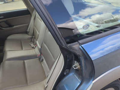 2005 Subaru Outback, $3895. Photo 9
