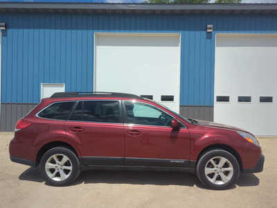 2014 Subaru Outback, $6395. Photo 7