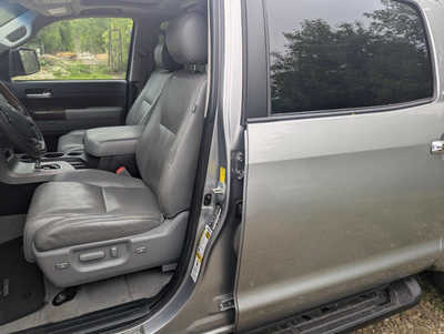 2010 Toyota Tundra Crew Cab, $13995. Photo 10