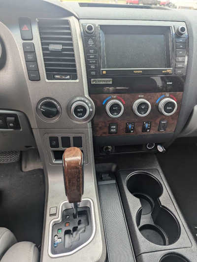 2010 Toyota Tundra Crew Cab, $13995. Photo 7
