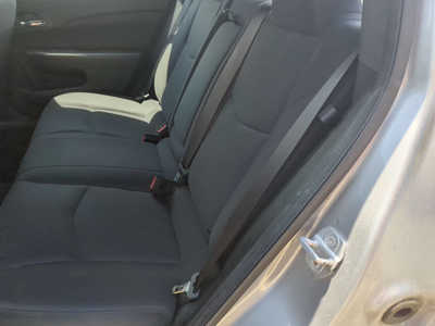 2014 Chrysler 200, $5499. Photo 8