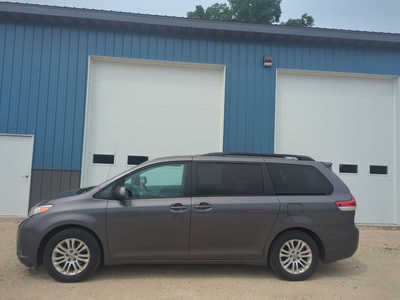 2012 Toyota Sienna, $9995. Photo 3