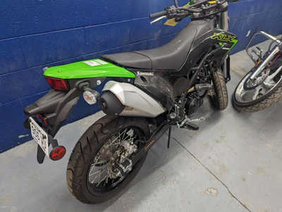 2023 Kawasaki Motorcycle, $4000. Photo 3