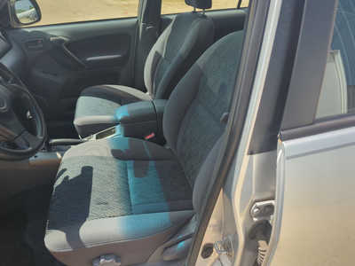 2003 Toyota RAV4, $2250. Photo 10