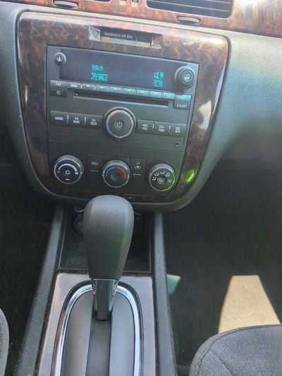 2014 Chevrolet Impala, $6499. Photo 10
