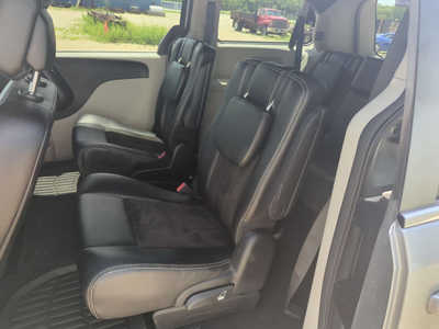 2019 Dodge Caravan, Grand, $7499. Photo 8