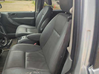 2006 Chrysler Town & Country, $4499. Photo 10