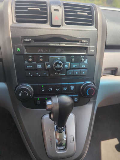 2011 Honda CR-V, $6500. Photo 12