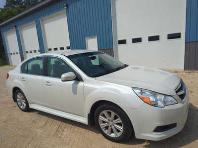 2011 Subaru Legacy, $5250. Photo 6