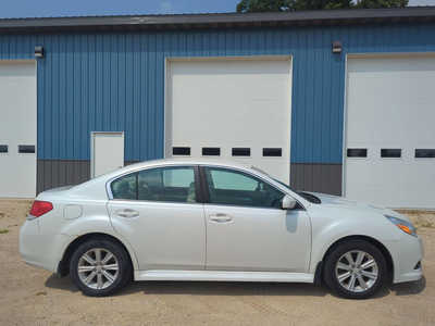 2011 Subaru Legacy, $5250. Photo 7