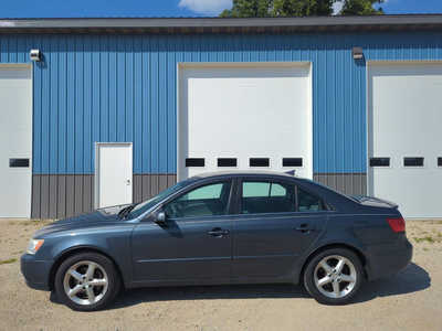 2009 Hyundai Sonata, $2950. Photo 2