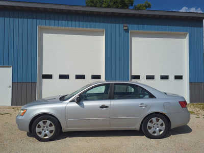 2007 Hyundai Sonata, $3495. Photo 2
