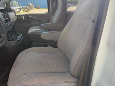 2017 Chevrolet Van,Passenger, $17900. Photo 12