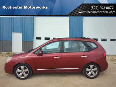 2007 Kia Rondo, $3399. Photo 1