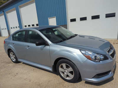 2013 Subaru Legacy, $4750. Photo 5