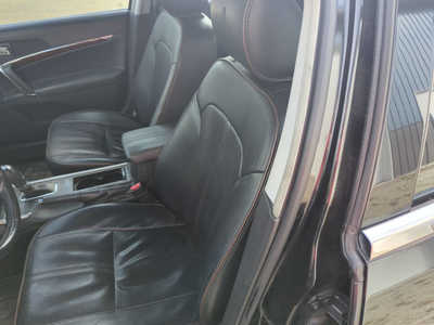 2011 Lincoln MKZ, $4750. Photo 10