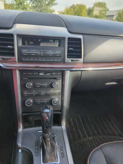 2011 Lincoln MKZ, $4750. Photo 11