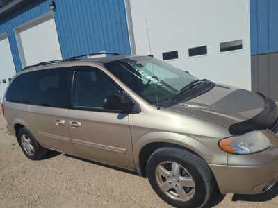 2006 Dodge Caravan, Grand, $3499. Photo 5