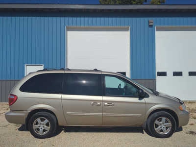 2006 Dodge Caravan, Grand, $3499. Photo 6