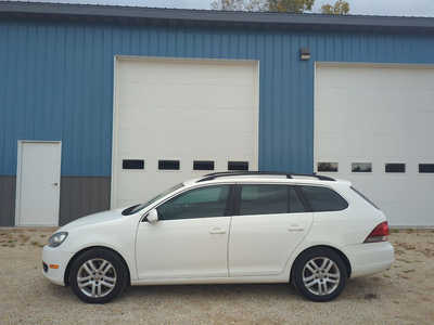 2013 Volkswagen Jetta, $8750. Photo 2