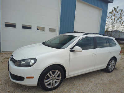 2013 Volkswagen Jetta, $8750. Photo 3