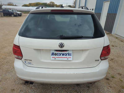 2013 Volkswagen Jetta, $8750. Photo 5