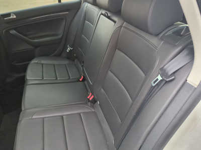 2013 Volkswagen Jetta, $8750. Photo 9