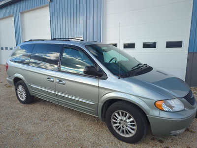 2004 Chrysler Town & Country, $4950. Photo 5