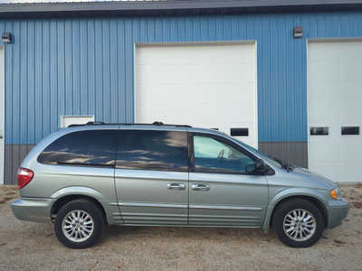 2004 Chrysler Town & Country, $4950. Photo 7