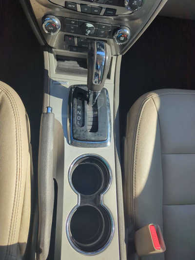 2012 Ford Fusion, $3250. Photo 10