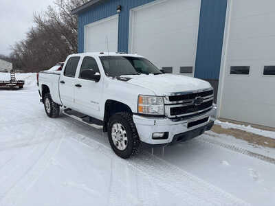 2012 Chevrolet 2500 Crew Cab, $14995. Photo 11