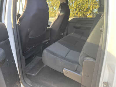 2012 Chevrolet 2500 Crew Cab, $14995. Photo 7