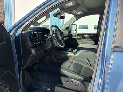 2024 Chevrolet 2500 Crew Cab, $59999. Photo 8