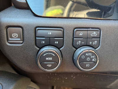 2024 Chevrolet 2500 Crew Cab, $59999. Photo 9