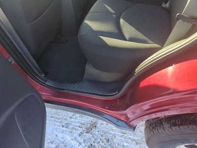 2006 Mazda Tribute, $4995. Photo 9