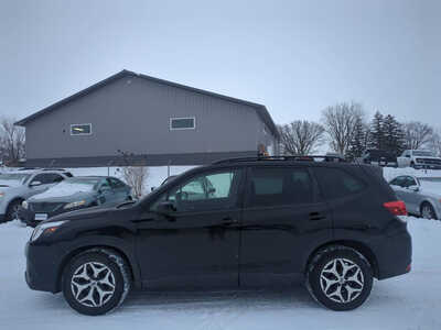 2022 Subaru Forester, $20995. Photo 2