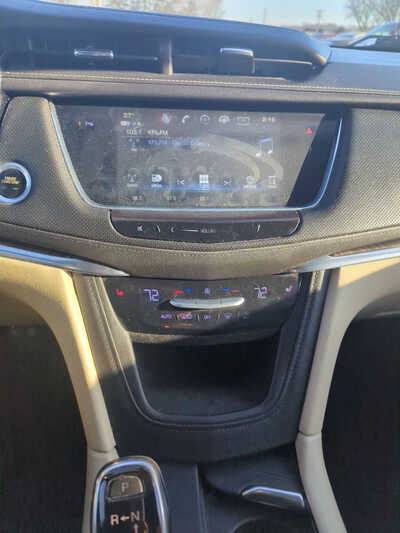 2018 Cadillac XT5, $13995. Photo 8