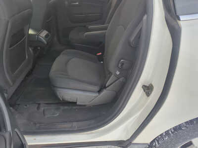 2012 Chevrolet Traverse, $3995. Photo 5