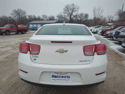 2016 Chevrolet Malibu, $8950. Photo 4