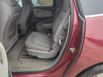 2010 Chevrolet Traverse, $3900. Photo 6