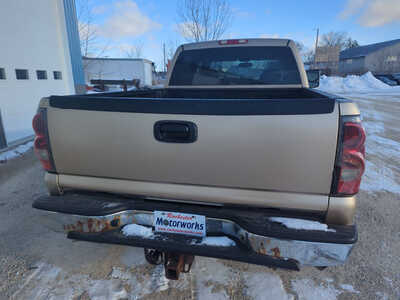 2004 Chevrolet 2500 Crew Cab, $13900. Photo 7