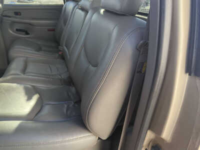 2004 Chevrolet 2500 Crew Cab, $13900. Photo 9