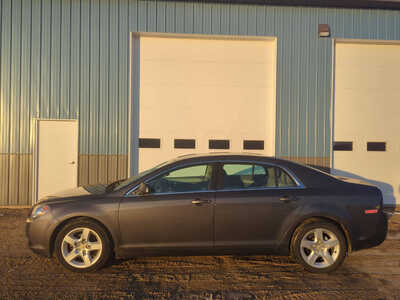 2012 Chevrolet Malibu, $6900. Photo 2