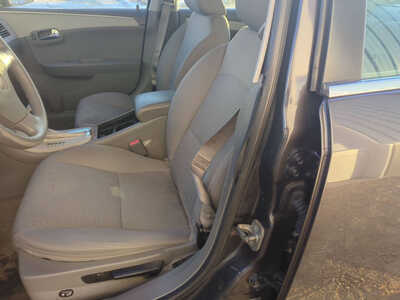 2012 Chevrolet Malibu, $6900. Photo 8