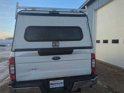 2022 Ford F350 Crew Cab, $32500. Photo 5