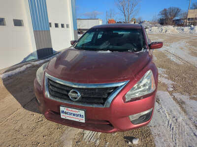 2015 Nissan Altima, $5995. Photo 4