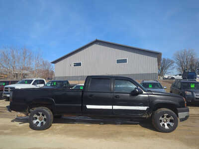 2004 Chevrolet 2500 Crew Cab, $8999. Photo 6